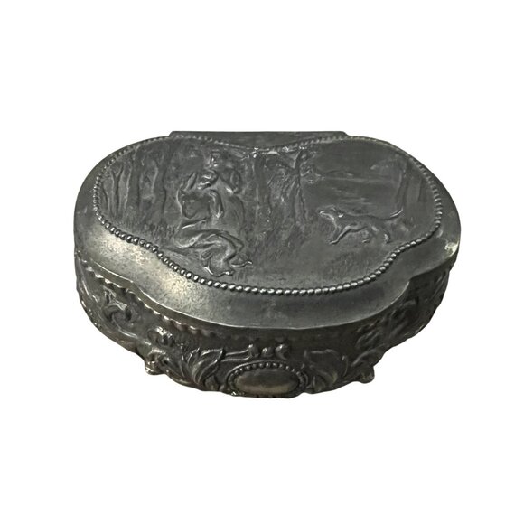 Antique Silver-Plated Trinket Box With Romantic Scene &‎ Red Velvet Interior - Picture 1 of 8